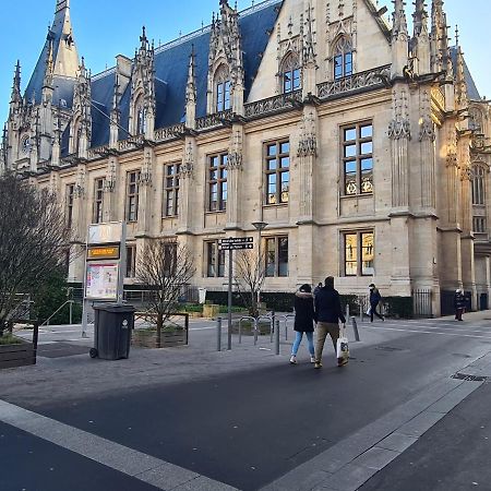 Rouen Hyper Centre Ville Palais De Justice Екстер'єр фото